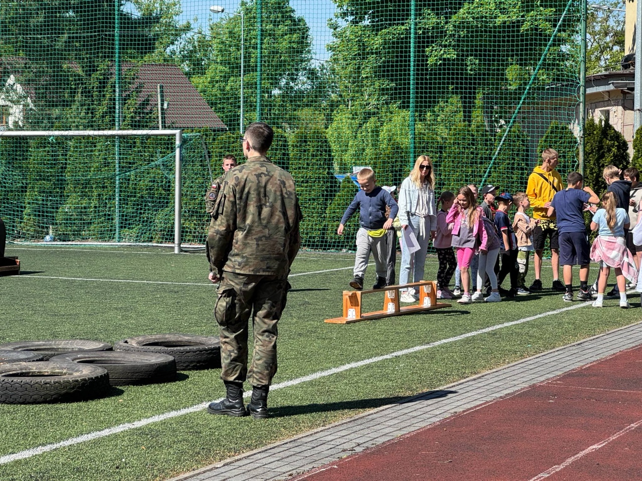 Dzień dziecka w SP Nr 4  - zdjęcie #17 - eOstroleka.pl