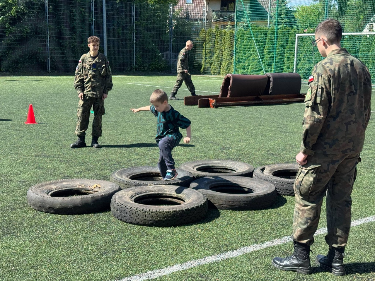 Dzień dziecka w SP Nr 4  - zdjęcie #13 - eOstroleka.pl