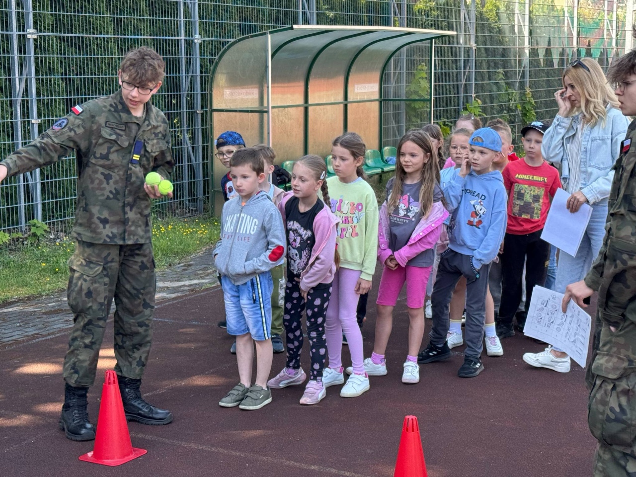 Dzień dziecka w SP Nr 4  - zdjęcie #11 - eOstroleka.pl