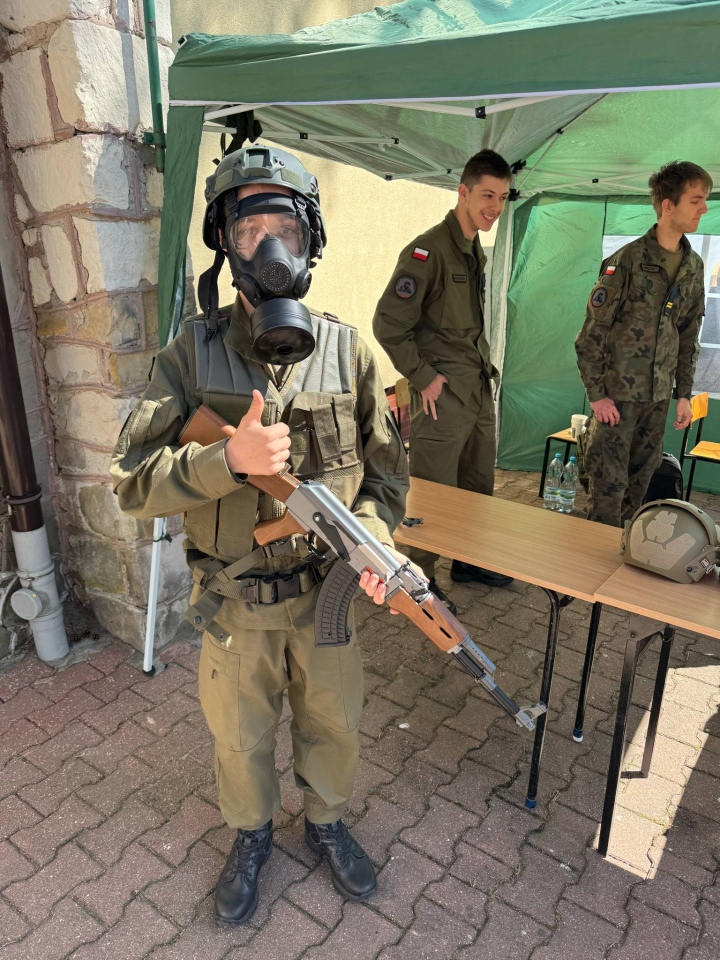 Dzień dziecka w SP Nr 4  - zdjęcie #9 - eOstroleka.pl