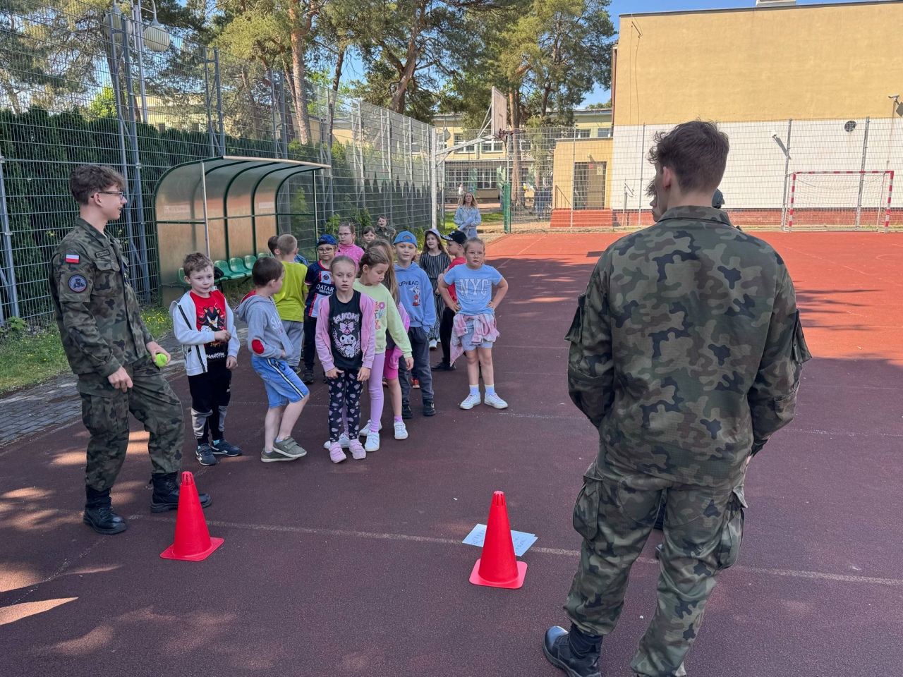 Dzień dziecka w SP Nr 4  - zdjęcie #3 - eOstroleka.pl