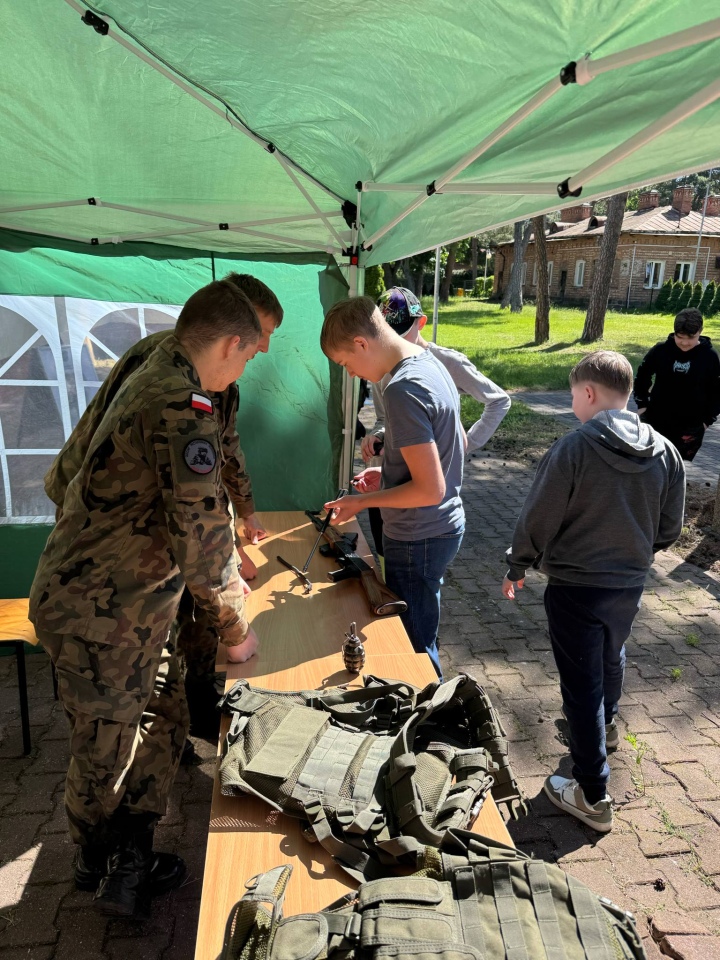 Dzień dziecka w SP Nr 4  - zdjęcie #1 - eOstroleka.pl