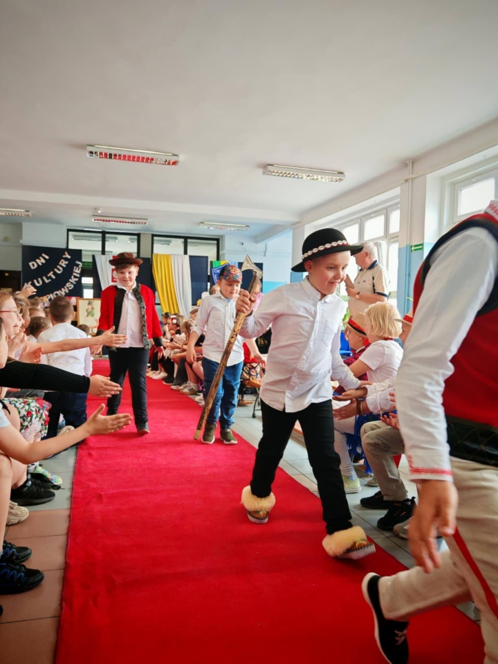 Dni Kultury Kurpiowskiej w SP 10 - zdjęcie #25 - eOstroleka.pl