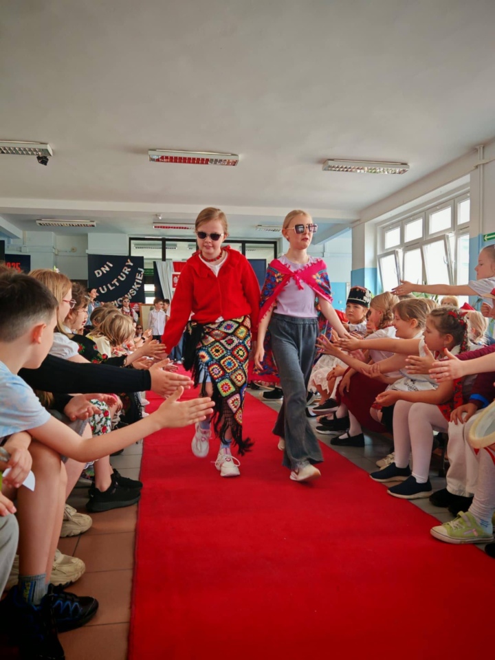 Dni Kultury Kurpiowskiej w SP 10 - zdjęcie #24 - eOstroleka.pl