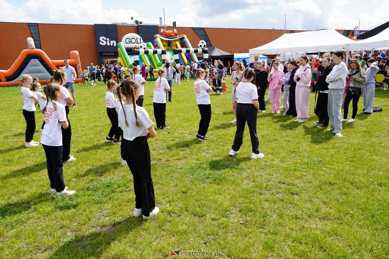 Dzień Dziecka z Galerią Bursztynową [31.05.2025] - zdjęcie #7 - eOstroleka.pl