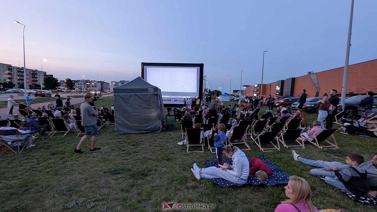 Kino plenerowe 2025 w Ostrołęce - inauguracja sezonu [31.05.2025] - zdjęcie #21 - eOstroleka.pl