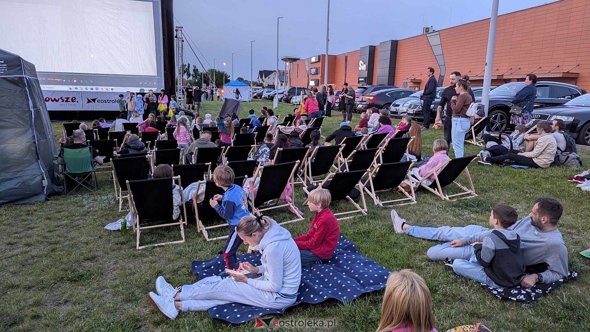 Kino plenerowe 2025 w Ostrołęce - inauguracja sezonu [31.05.2025] - zdjęcie #19 - eOstroleka.pl