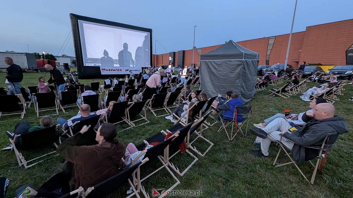 Kino plenerowe 2025 w Ostrołęce - inauguracja sezonu [31.05.2025] - zdjęcie #14 - eOstroleka.pl
