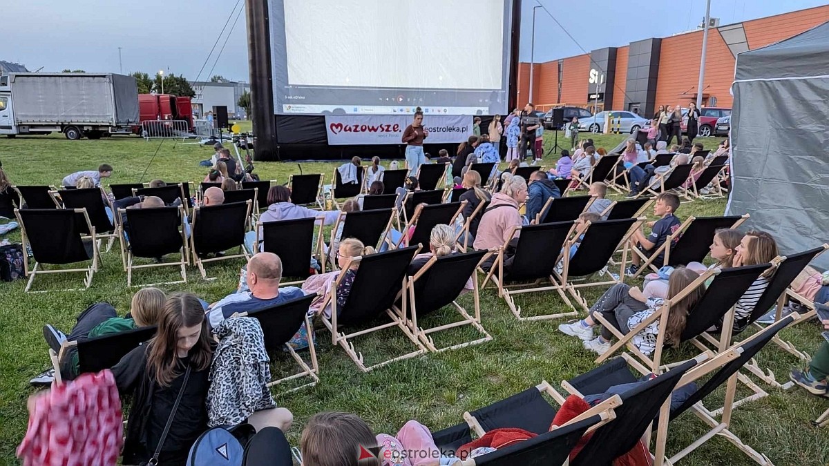 Kino plenerowe 2025 w Ostrołęce - inauguracja sezonu [31.05.2025] - zdjęcie #11 - eOstroleka.pl