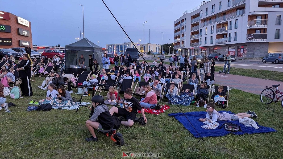 Kino plenerowe 2025 w Ostrołęce - inauguracja sezonu [31.05.2025] - zdjęcie #10 - eOstroleka.pl