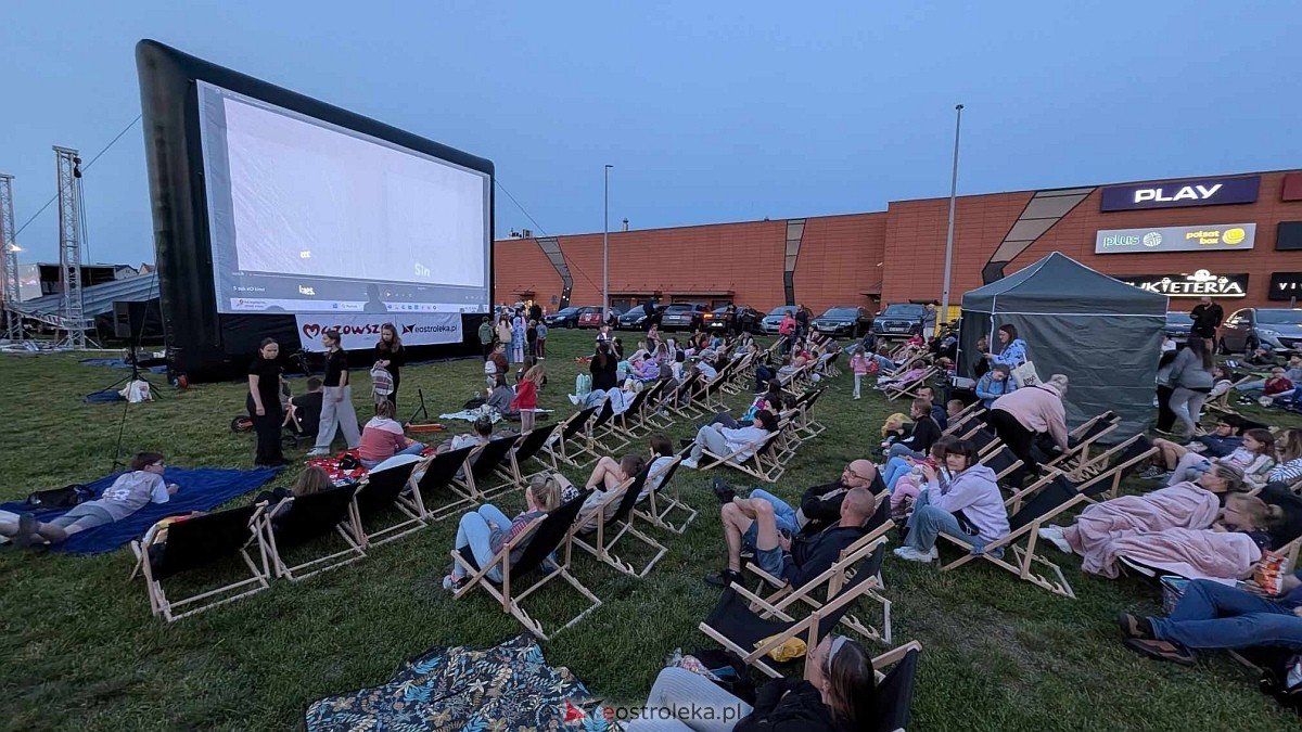Kino plenerowe 2025 w Ostrołęce - inauguracja sezonu [31.05.2025] - zdjęcie #9 - eOstroleka.pl
