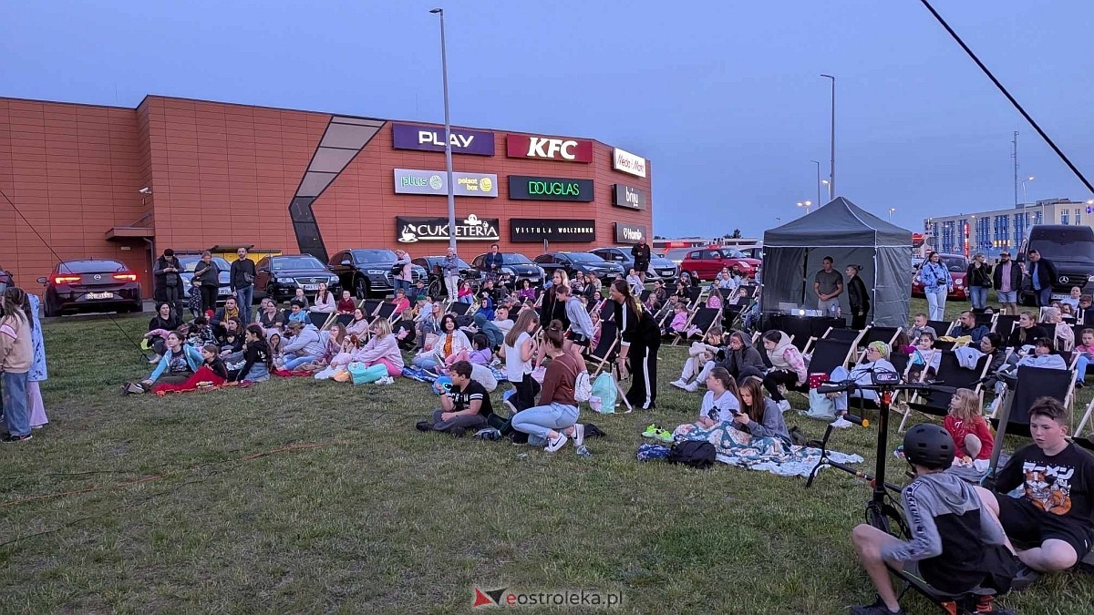 Kino plenerowe 2025 w Ostrołęce - inauguracja sezonu [31.05.2025] - zdjęcie #8 - eOstroleka.pl