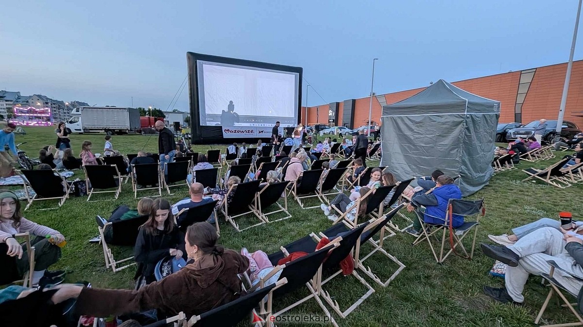 Kino plenerowe 2025 w Ostrołęce - inauguracja sezonu [31.05.2025] - zdjęcie #7 - eOstroleka.pl