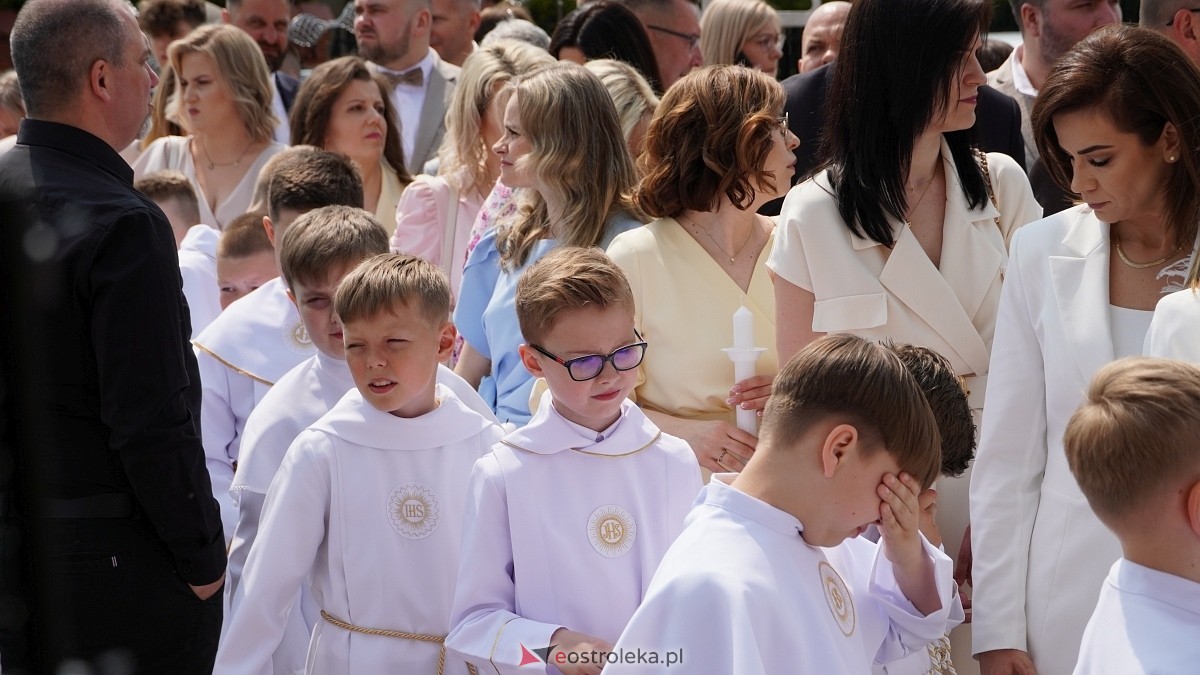 I Komunia w Parafii NMP Królowej Rodzin w Ostrołęce [01.06.2025] - zdjęcie #81 - eOstroleka.pl