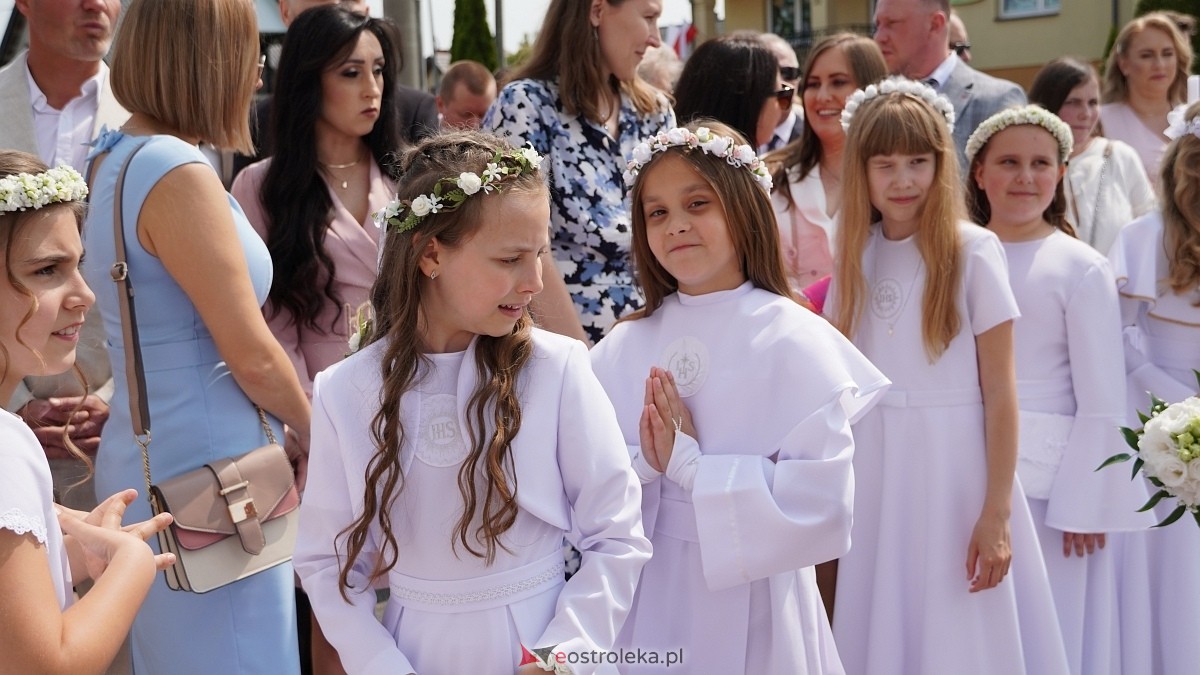 I Komunia w Parafii NMP Królowej Rodzin w Ostrołęce [01.06.2025] - zdjęcie #80 - eOstroleka.pl