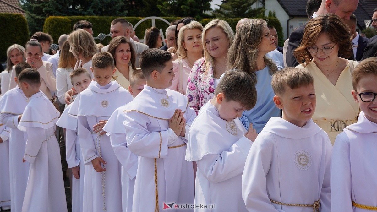 I Komunia w Parafii NMP Królowej Rodzin w Ostrołęce [01.06.2025] - zdjęcie #76 - eOstroleka.pl