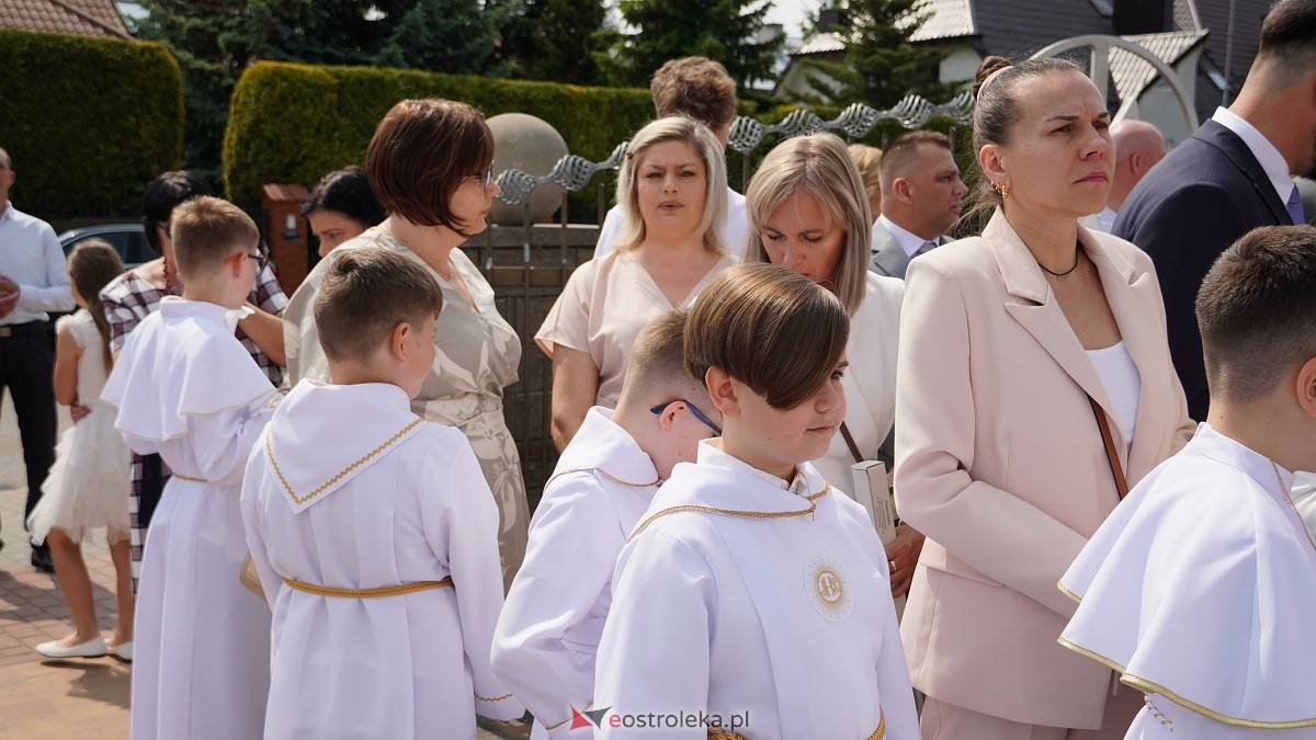 I Komunia w Parafii NMP Królowej Rodzin w Ostrołęce [01.06.2025] - zdjęcie #72 - eOstroleka.pl