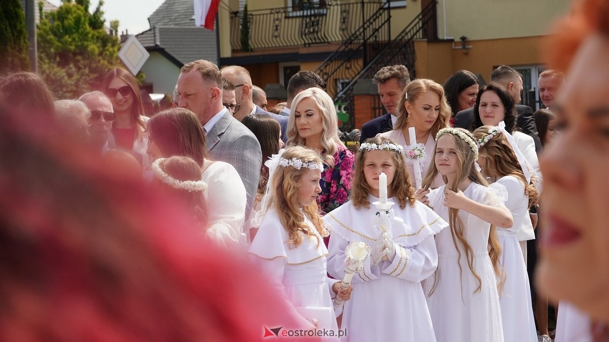 I Komunia w Parafii NMP Królowej Rodzin w Ostrołęce [01.06.2025] - zdjęcie #63 - eOstroleka.pl