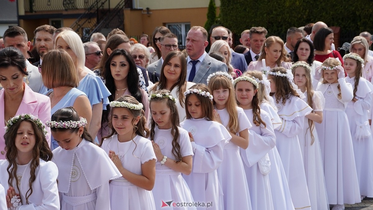 I Komunia w Parafii NMP Królowej Rodzin w Ostrołęce [01.06.2025] - zdjęcie #53 - eOstroleka.pl