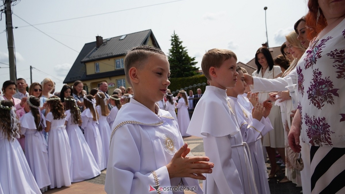 I Komunia w Parafii NMP Królowej Rodzin w Ostrołęce [01.06.2025] - zdjęcie #42 - eOstroleka.pl