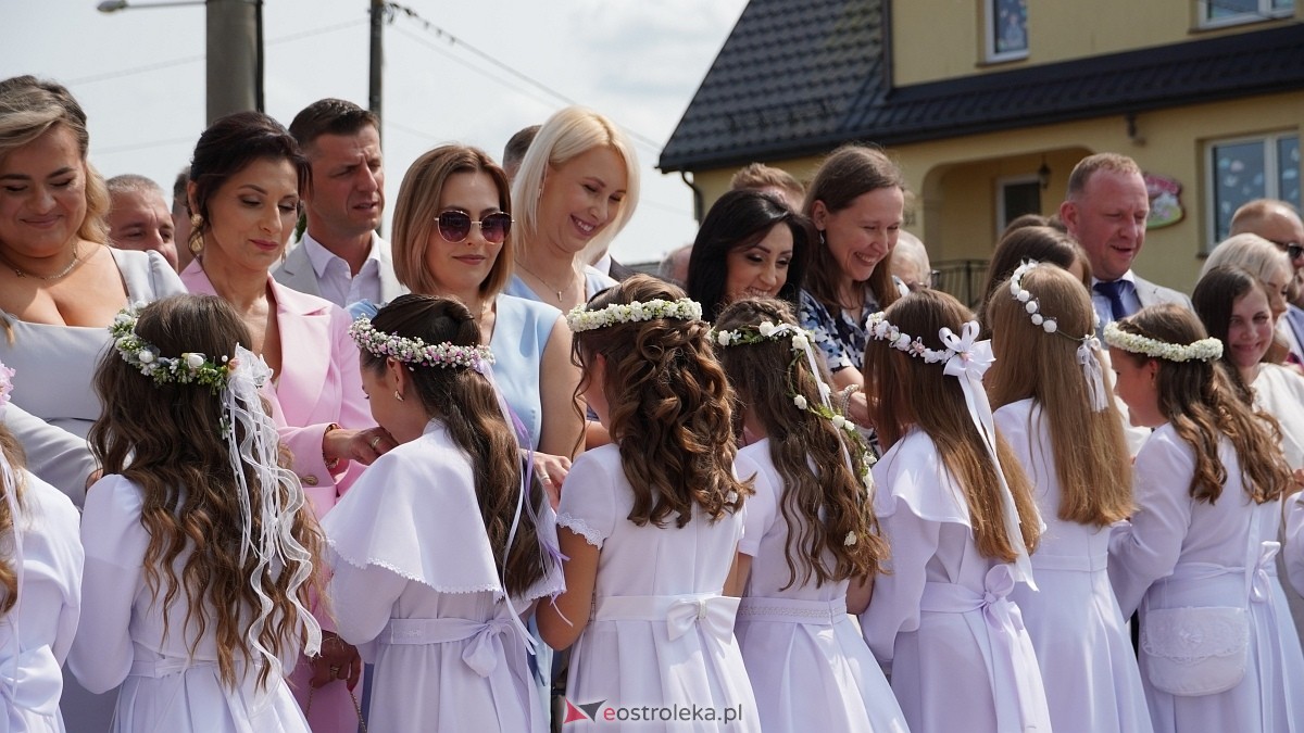 I Komunia w Parafii NMP Królowej Rodzin w Ostrołęce [01.06.2025] - zdjęcie #40 - eOstroleka.pl