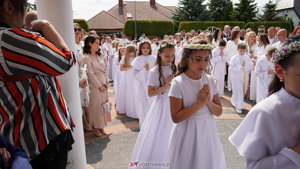 I Komunia w Parafii NMP Królowej Rodzin w Ostrołęce [01.06.2025] - zdjęcie #14 - eOstroleka.pl