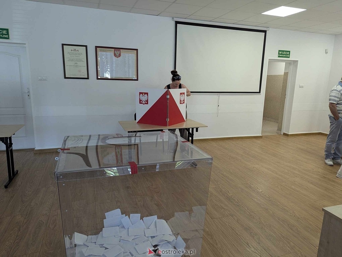 II tura wyborów prezydenckich [01.06.2025] - zdjęcie #19 - eOstroleka.pl