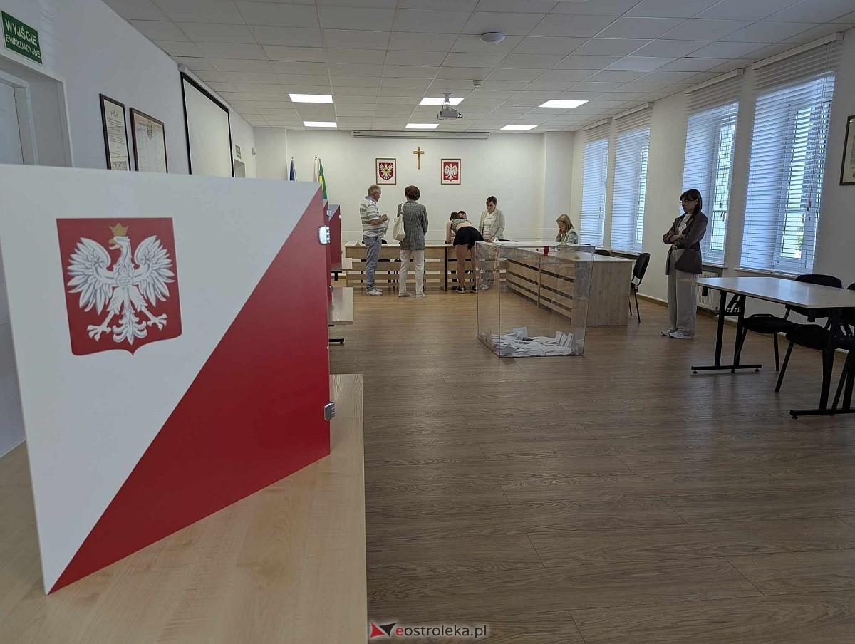 II tura wyborów prezydenckich [01.06.2025] - zdjęcie #16 - eOstroleka.pl