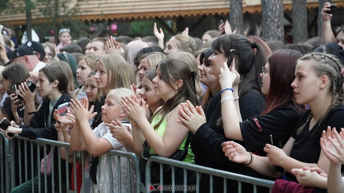 II Mazowiecki Dzień Rodziny w Kadzidle: koncert Enej [01.06.2025] - zdjęcie #53 - eOstroleka.pl