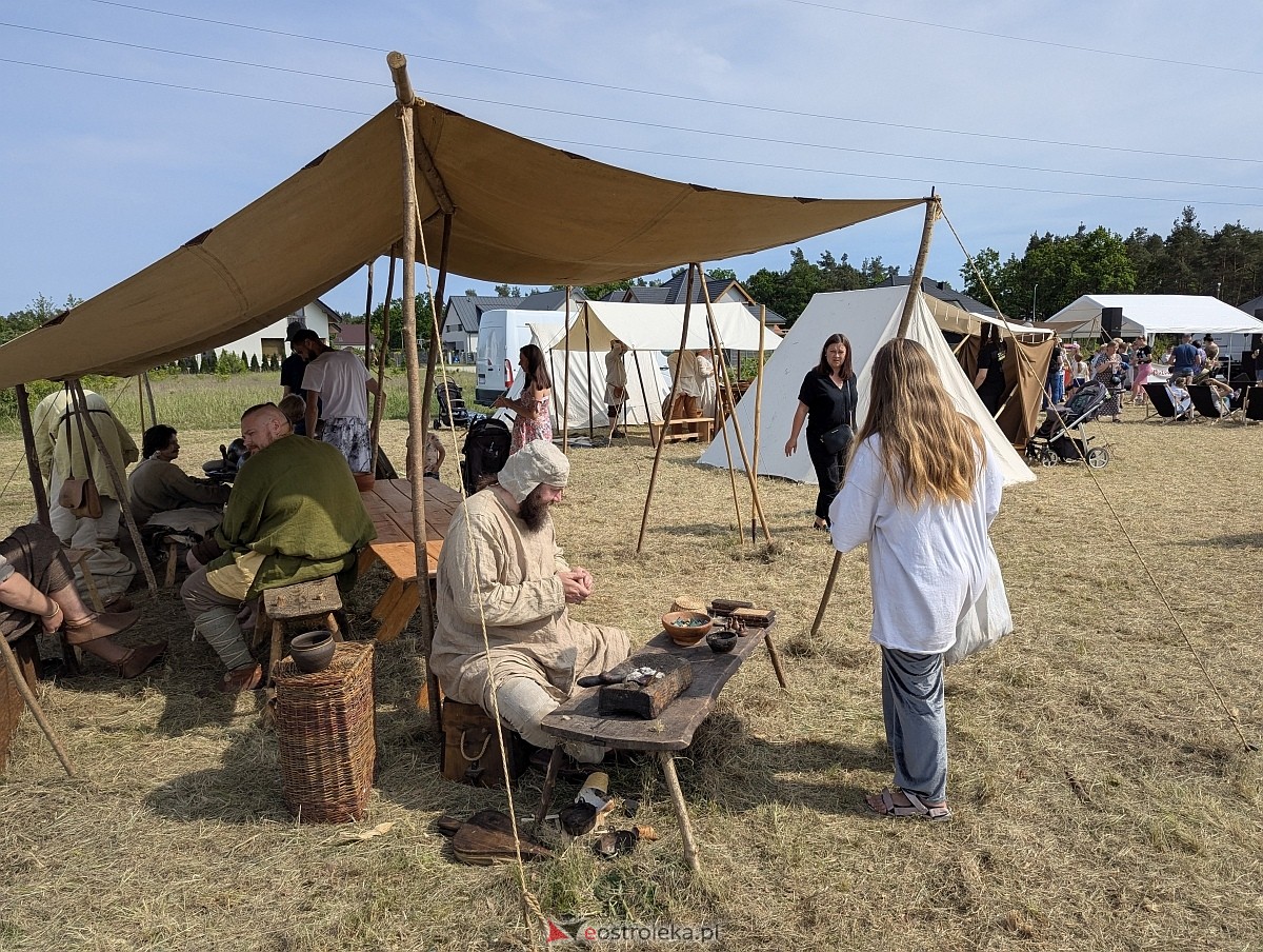 Piknik historyczny na osiedlu Centrum [01.06.2025] - zdjęcie #98 - eOstroleka.pl