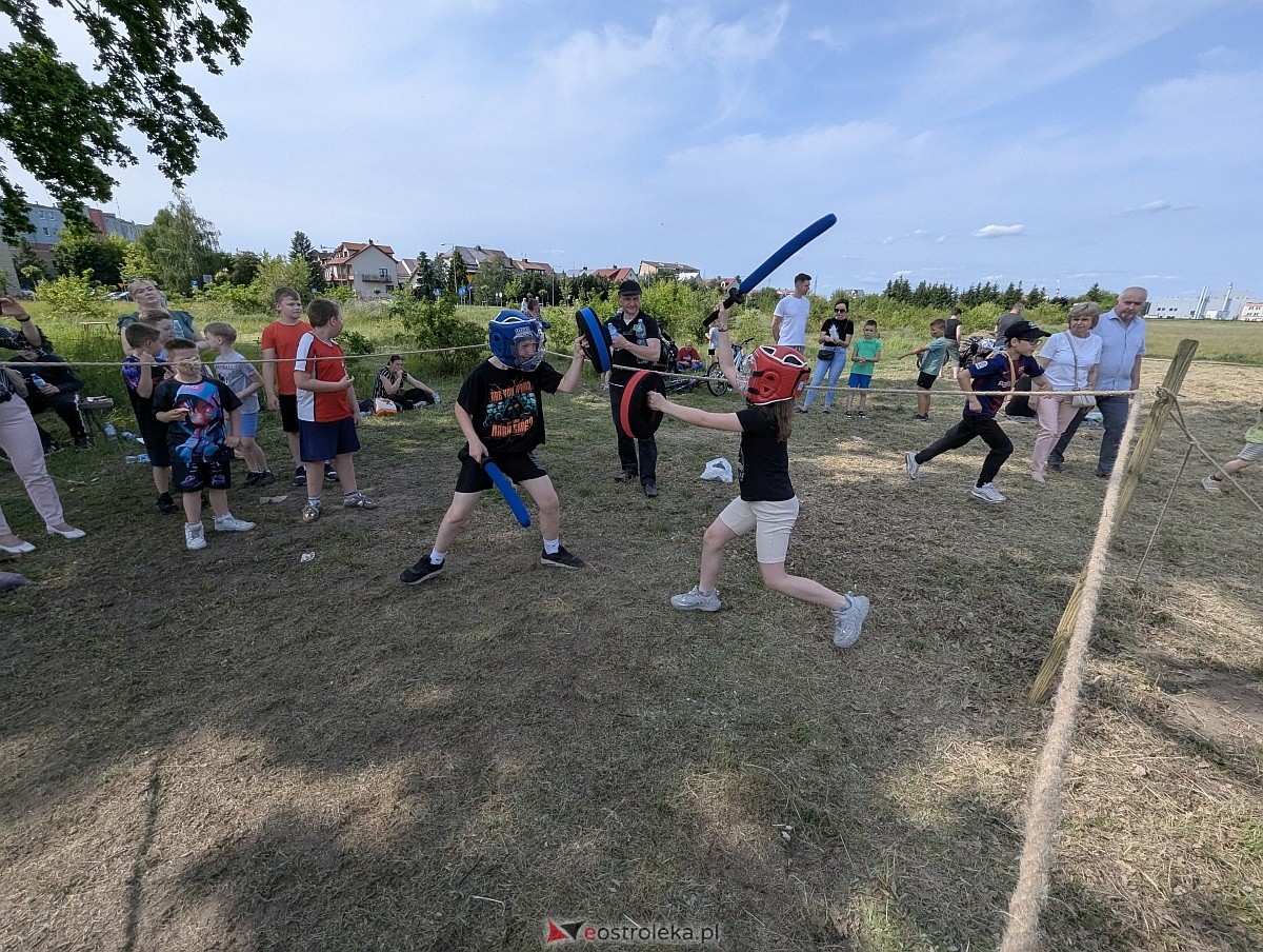 Piknik historyczny na osiedlu Centrum [01.06.2025] - zdjęcie #206 - eOstroleka.pl