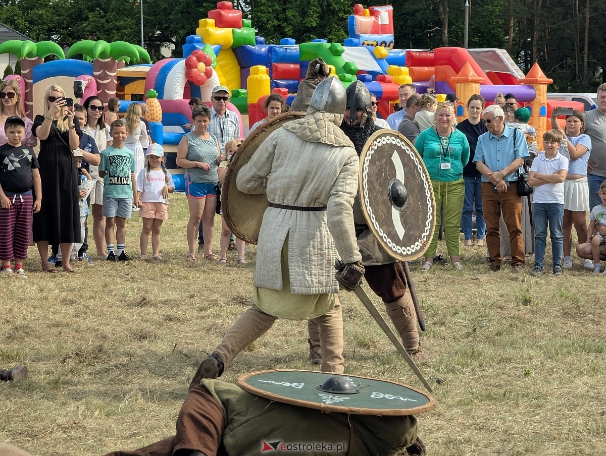 Piknik historyczny na osiedlu Centrum [01.06.2025] - zdjęcie #192 - eOstroleka.pl