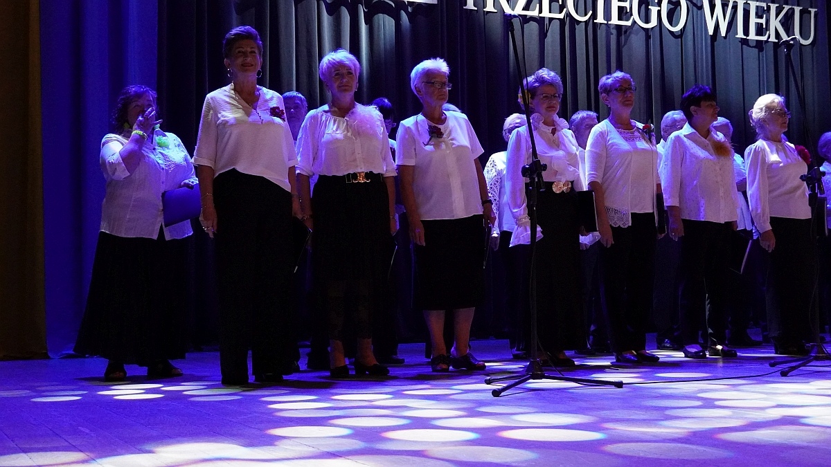 Zakończenie roku akademickiego 2024/25 w Ostrołęckim Uniwersytecie Trzeciego Wieku [02.06.2025] - zdjęcie #96 - eOstroleka.pl