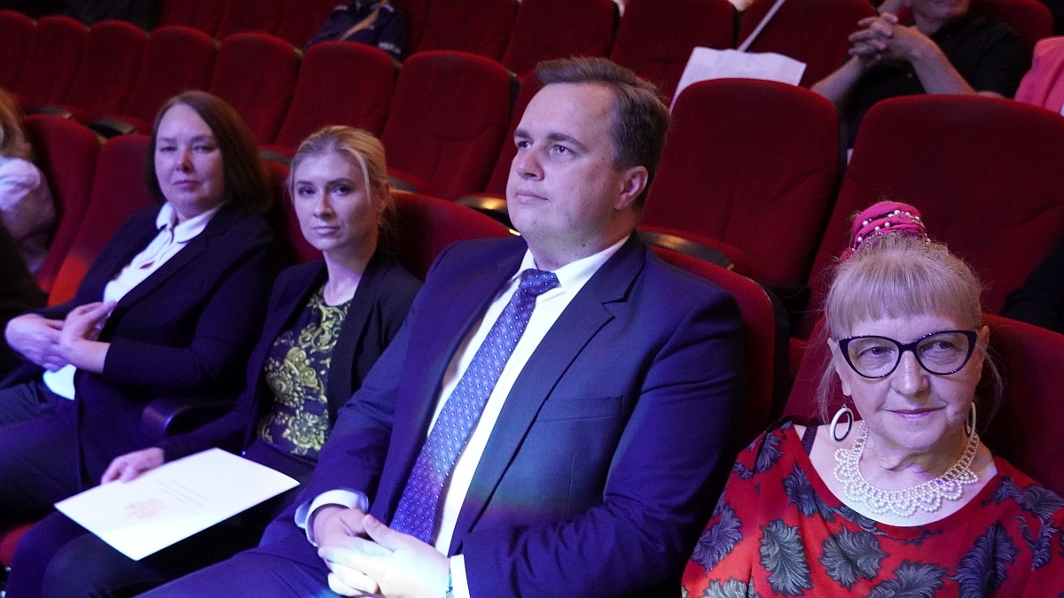 Zakończenie roku akademickiego 2024/25 w Ostrołęckim Uniwersytecie Trzeciego Wieku [02.06.2025] - zdjęcie #80 - eOstroleka.pl