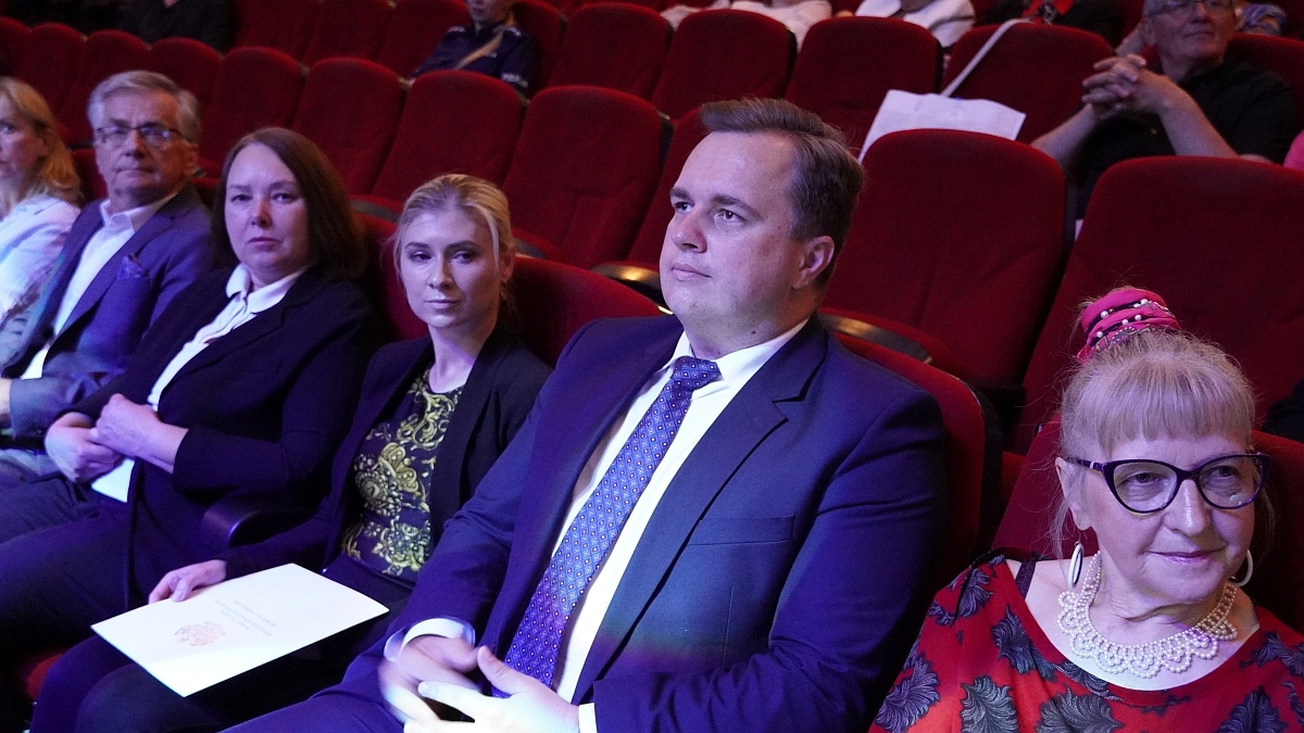 Zakończenie roku akademickiego 2024/25 w Ostrołęckim Uniwersytecie Trzeciego Wieku [02.06.2025] - zdjęcie #79 - eOstroleka.pl