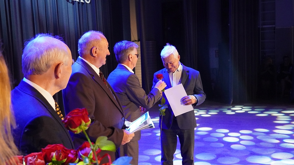 Zakończenie roku akademickiego 2024/25 w Ostrołęckim Uniwersytecie Trzeciego Wieku [02.06.2025] - zdjęcie #50 - eOstroleka.pl
