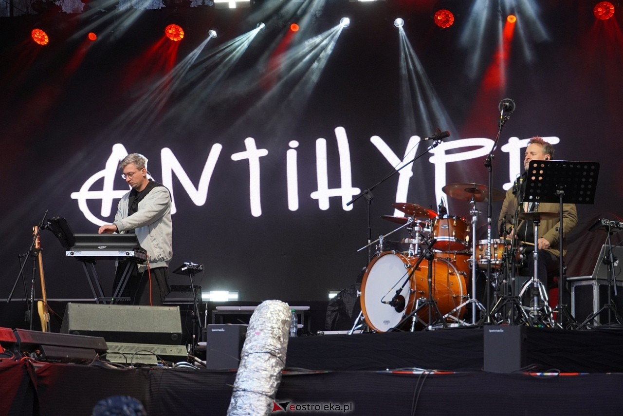 Dni Ostrołęki 2025: Dominik Dudek, Sarius i Pawbeats, Dawid Kwiatkowski [17.05.2025] - zdjęcie #153 - eOstroleka.pl