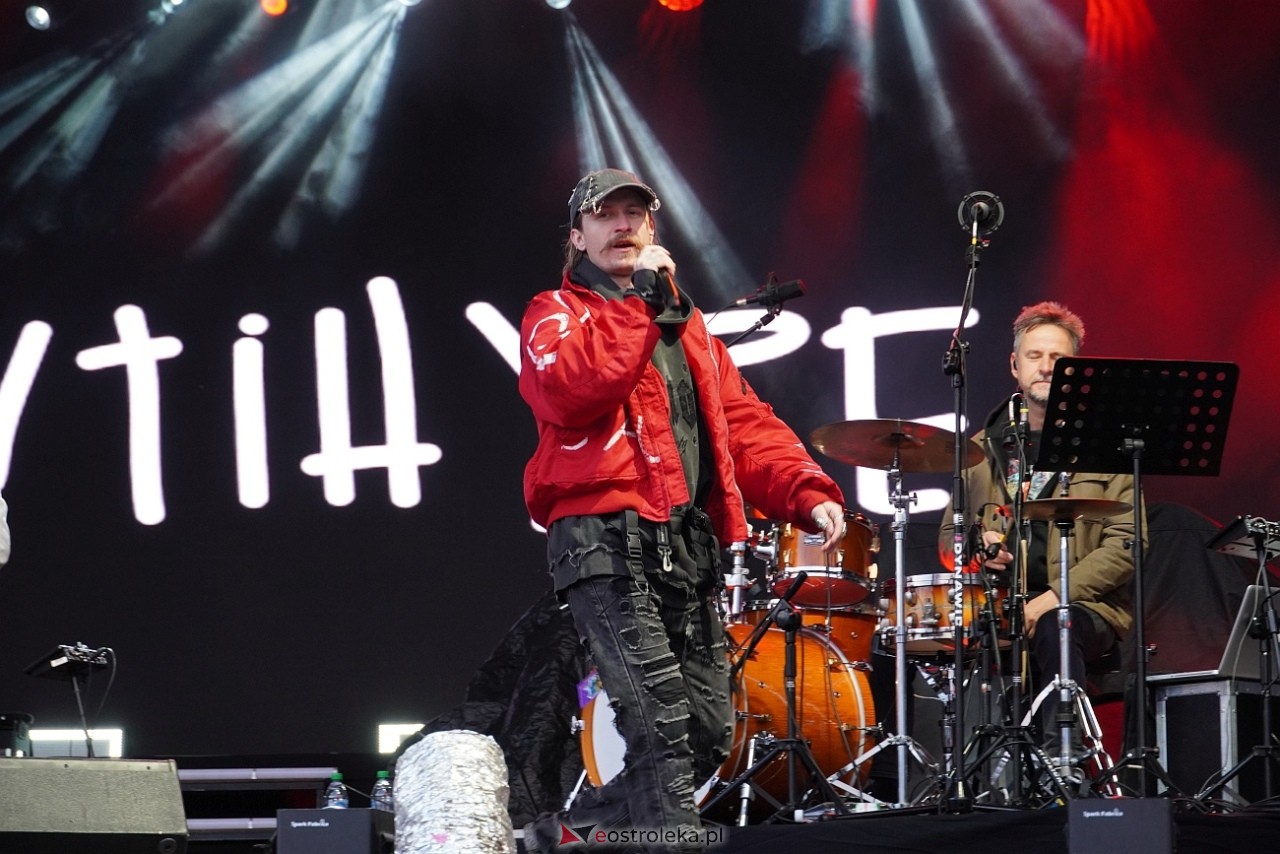 Dni Ostrołęki 2025: Dominik Dudek, Sarius i Pawbeats, Dawid Kwiatkowski [17.05.2025] - zdjęcie #145 - eOstroleka.pl
