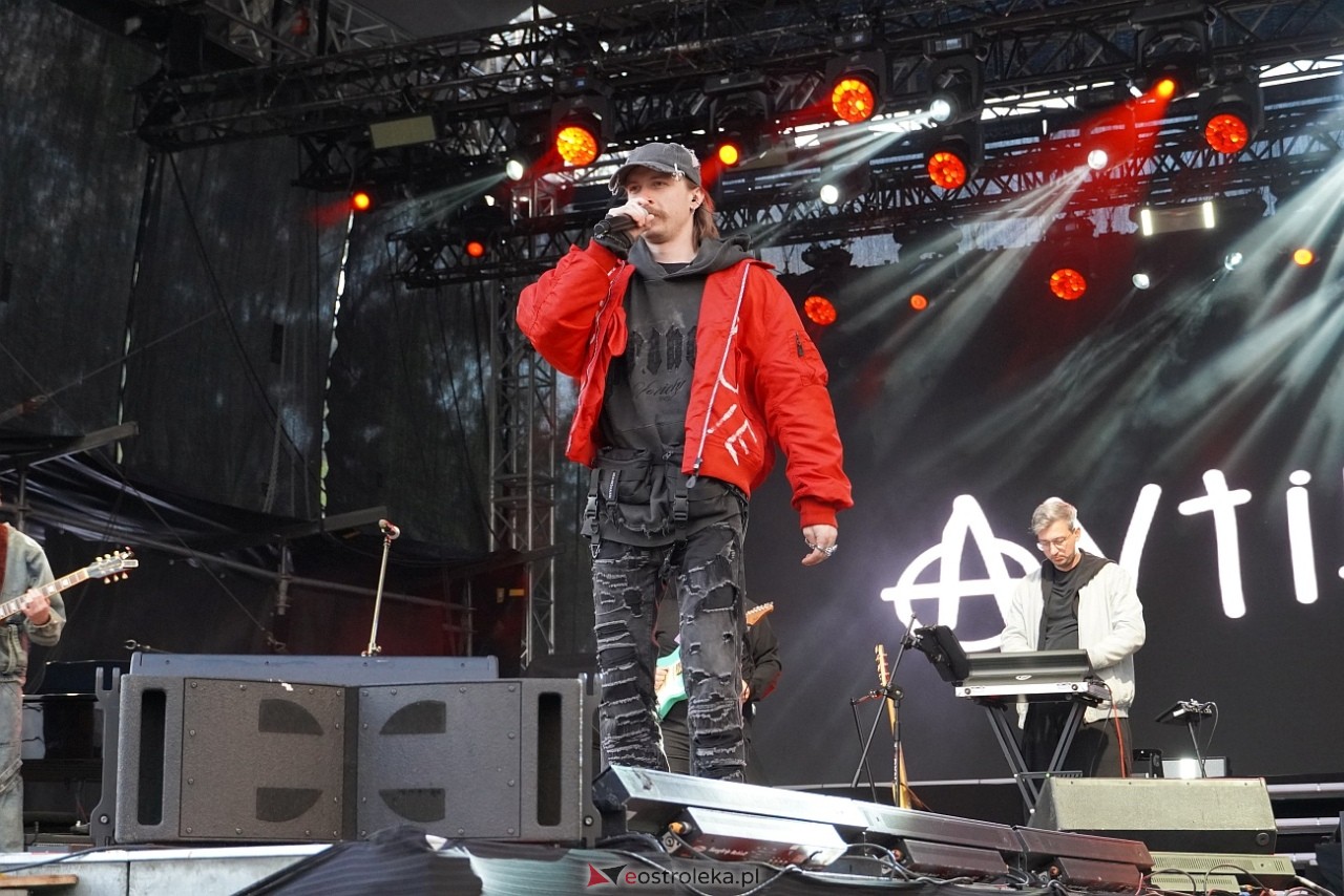 Dni Ostrołęki 2025: Dominik Dudek, Sarius i Pawbeats, Dawid Kwiatkowski [17.05.2025] - zdjęcie #142 - eOstroleka.pl