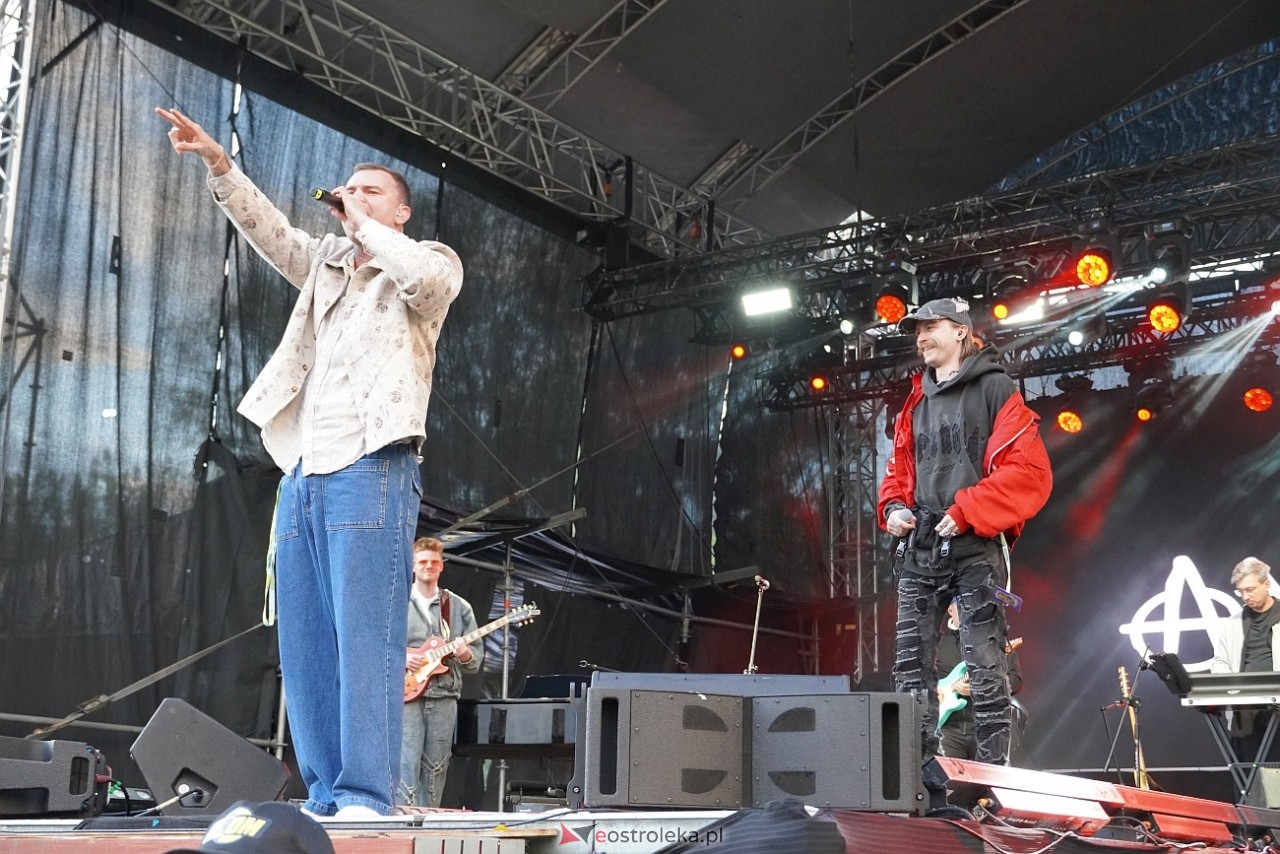 Dni Ostrołęki 2025: Dominik Dudek, Sarius i Pawbeats, Dawid Kwiatkowski [17.05.2025] - zdjęcie #141 - eOstroleka.pl