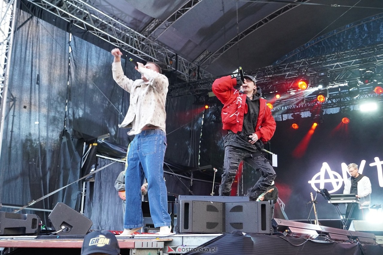 Dni Ostrołęki 2025: Dominik Dudek, Sarius i Pawbeats, Dawid Kwiatkowski [17.05.2025] - zdjęcie #140 - eOstroleka.pl
