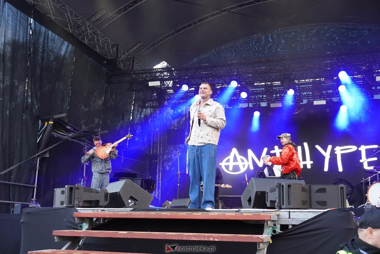 Dni Ostrołęki 2025: Dominik Dudek, Sarius i Pawbeats, Dawid Kwiatkowski [17.05.2025] - zdjęcie #129 - eOstroleka.pl