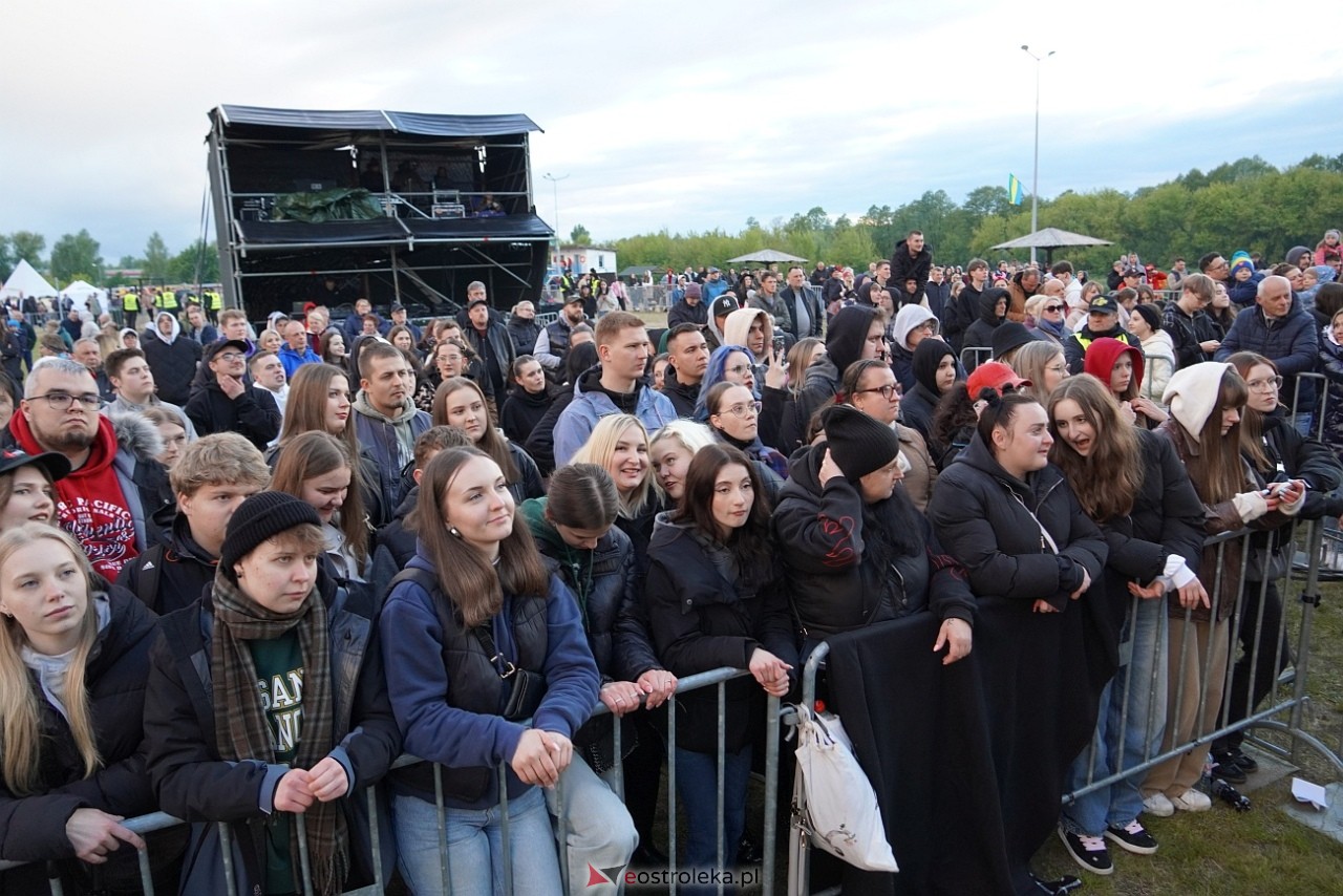 Dni Ostrołęki 2025: Dominik Dudek, Sarius i Pawbeats, Dawid Kwiatkowski [17.05.2025] - zdjęcie #110 - eOstroleka.pl