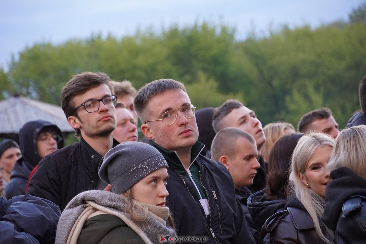 Dni Ostrołęki 2025: Dominik Dudek, Sarius i Pawbeats, Dawid Kwiatkowski [17.05.2025] - zdjęcie #104 - eOstroleka.pl