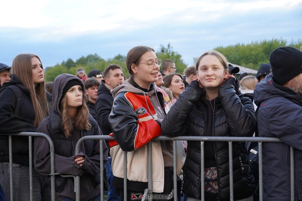 Dni Ostrołęki 2025: Dominik Dudek, Sarius i Pawbeats, Dawid Kwiatkowski [17.05.2025] - zdjęcie #96 - eOstroleka.pl