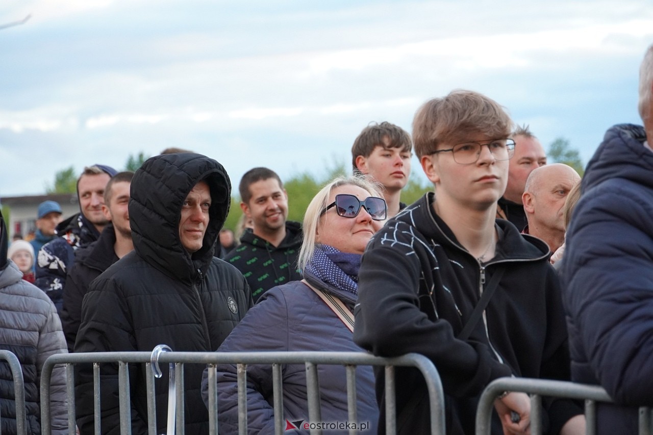 Dni Ostrołęki 2025: Dominik Dudek, Sarius i Pawbeats, Dawid Kwiatkowski [17.05.2025] - zdjęcie #90 - eOstroleka.pl