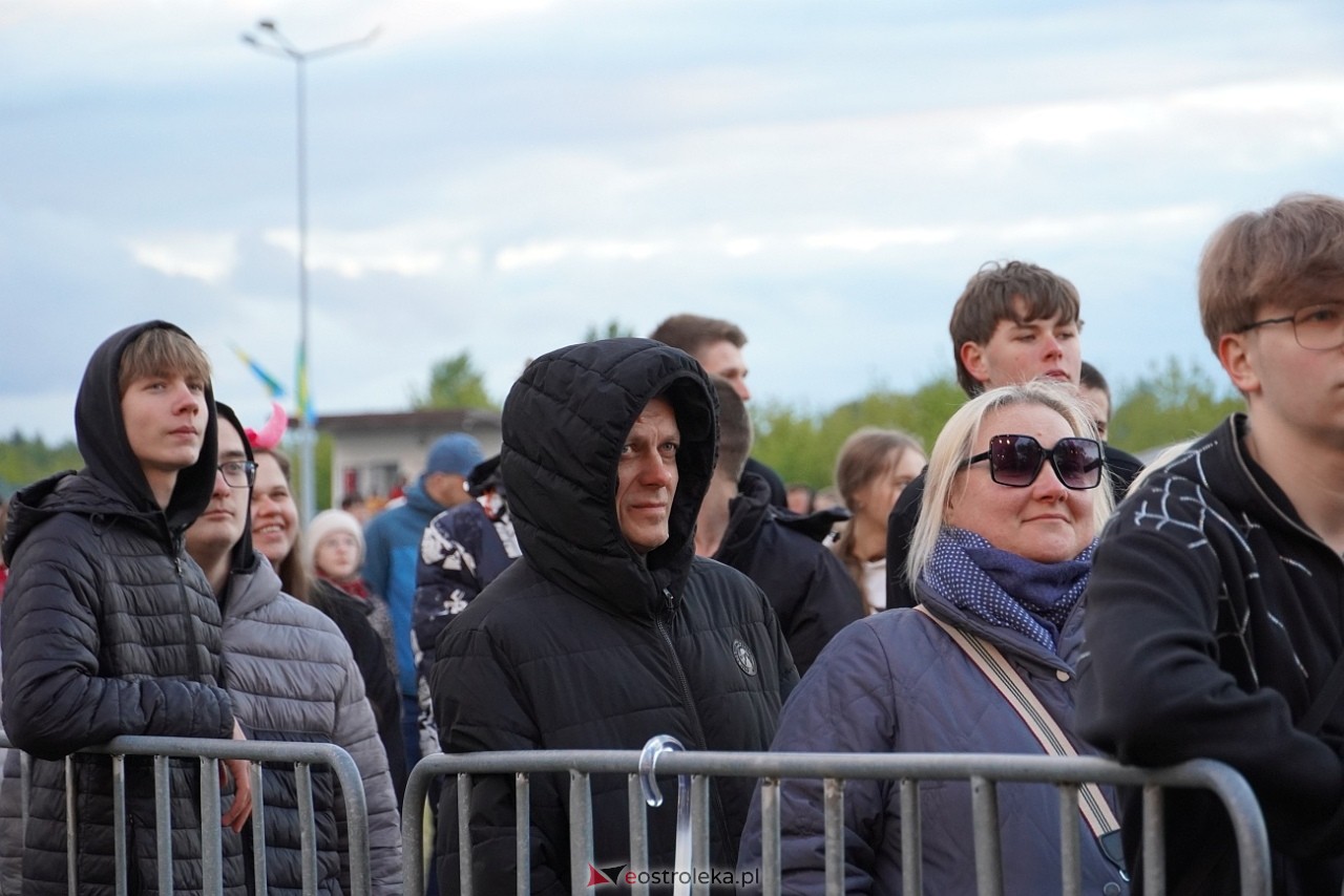 Dni Ostrołęki 2025: Dominik Dudek, Sarius i Pawbeats, Dawid Kwiatkowski [17.05.2025] - zdjęcie #88 - eOstroleka.pl