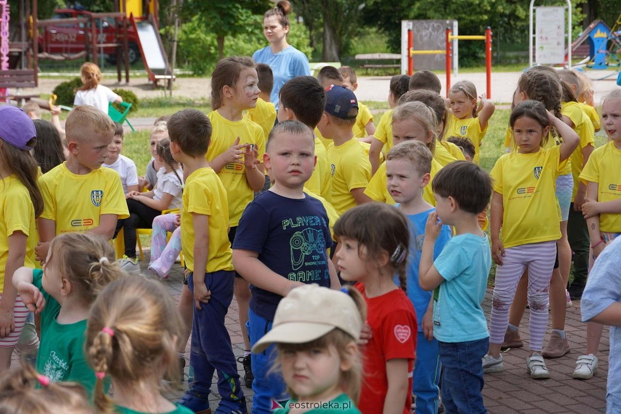 Rodzinny Dzień Dziecka w Przedszkolu Miejskim nr 7 [3.06.2025] - zdjęcie #36 - eOstroleka.pl