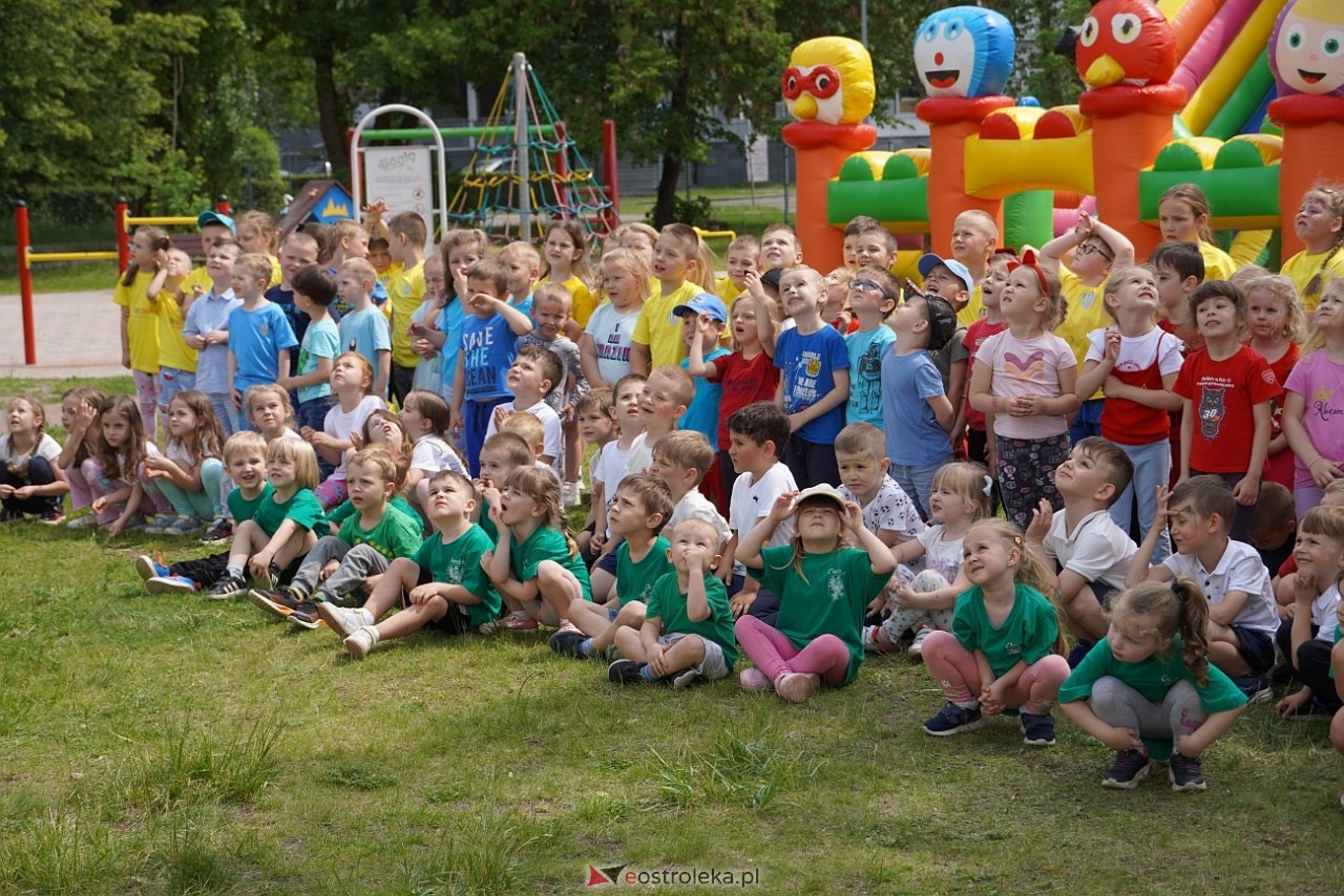 Rodzinny Dzień Dziecka w Przedszkolu Miejskim nr 7 [3.06.2025] - zdjęcie #32 - eOstroleka.pl