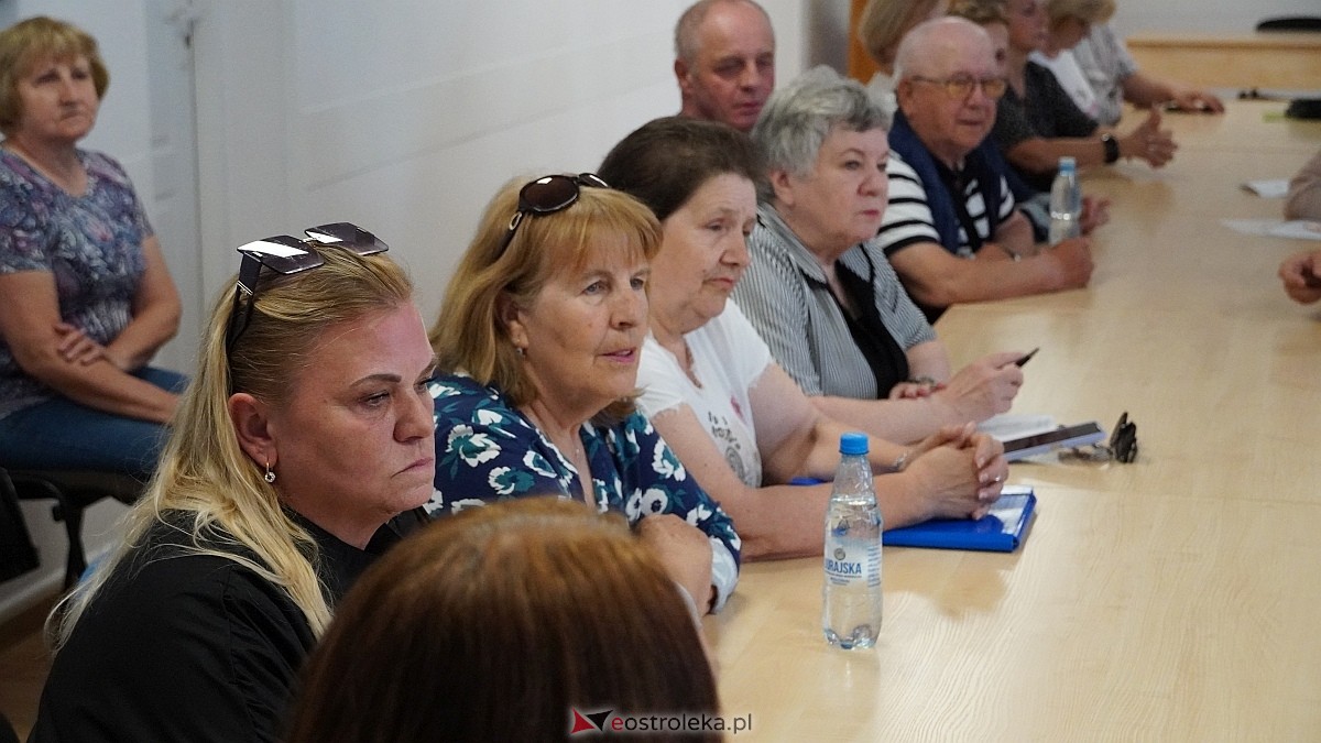 Kolejna runda negocjacji ws. budowy bloku komunalnego na osiedlu Wojciechowice [04.06.2025] - zdjęcie #27 - eOstroleka.pl